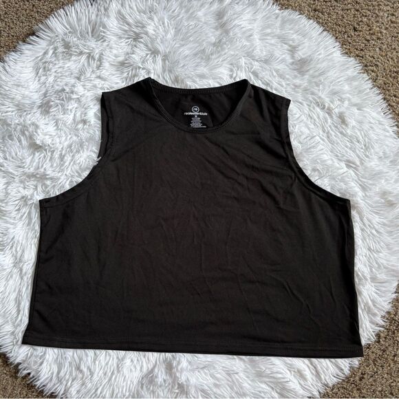 Real Essentials Tank Tops 3 Total Womens Size Medium - Picture 4 of 10